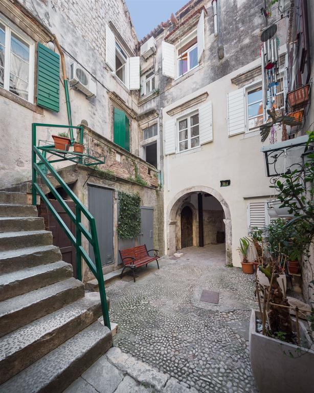 That Place Studio Apartment Trogir Exterior foto