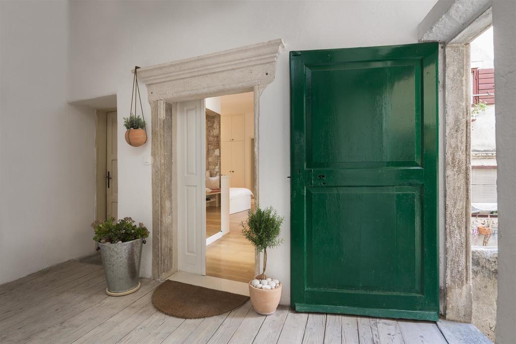 That Place Studio Apartment Trogir Exterior foto
